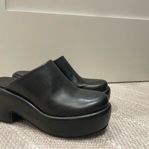 Everlane Black Women's Clogs